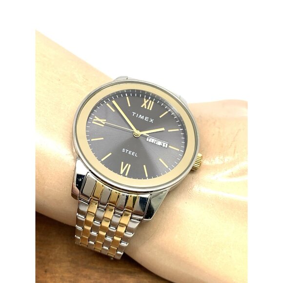 Timex Men's Watch TW2T50500 Quartz Gray Dial Two Tone Stainless Steel 41mm - Picture 5 of 13